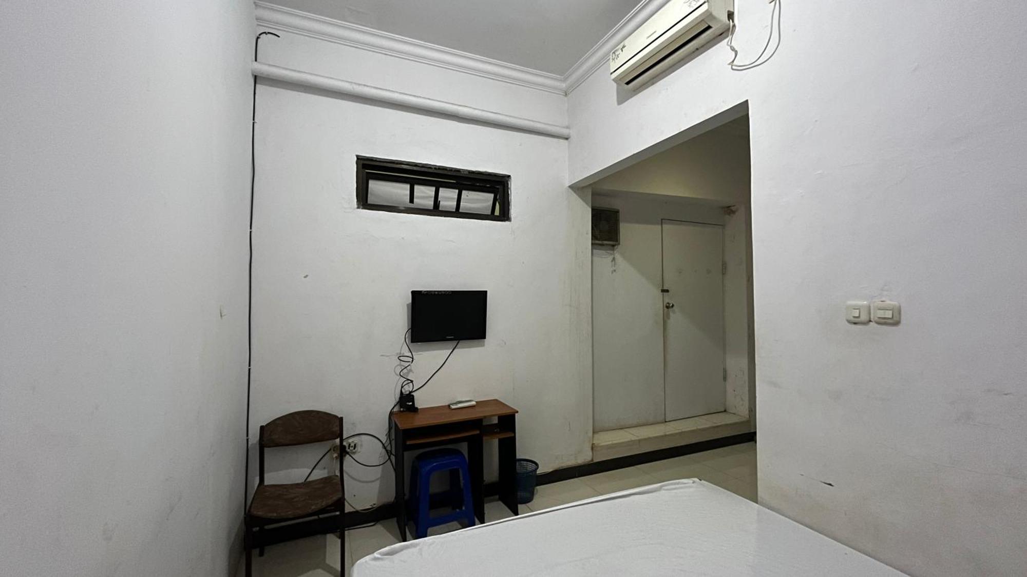 Hotel Oyo 92100 Kost Biru Makassar Exterior foto
