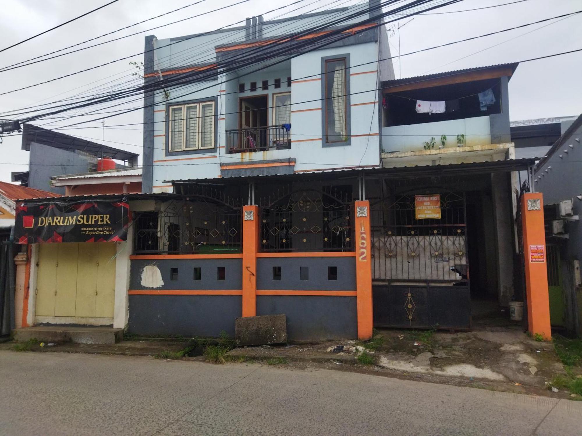 Hotel Oyo 92100 Kost Biru Makassar Exterior foto