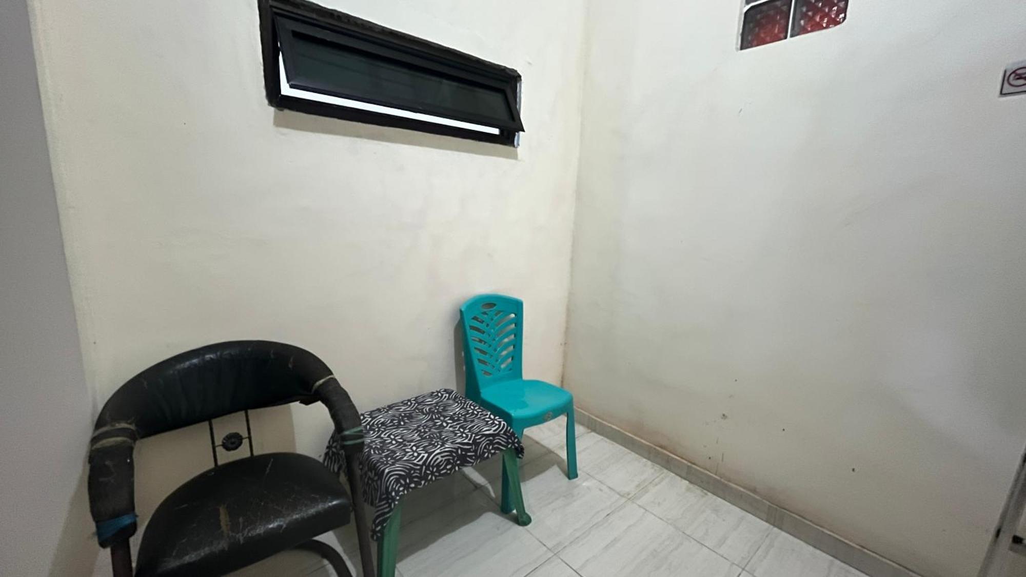 Hotel Oyo 92100 Kost Biru Makassar Exterior foto